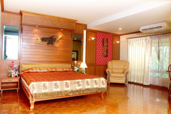 Room 15 of 39
