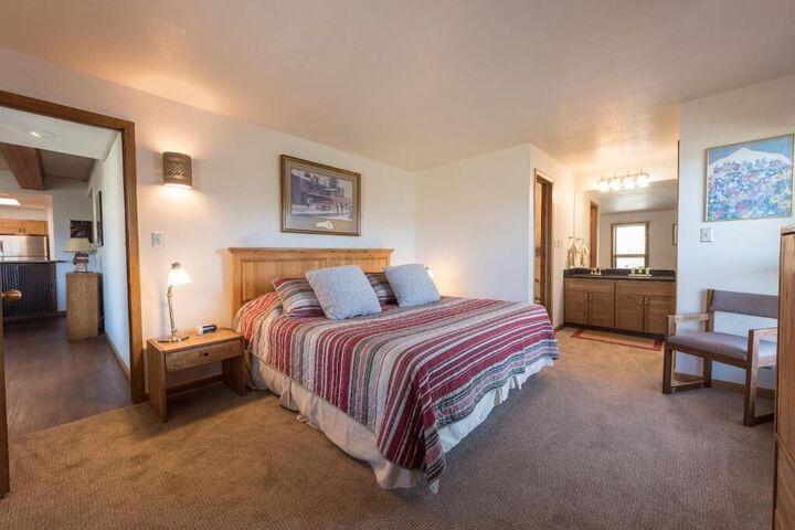 Room 18 of 229