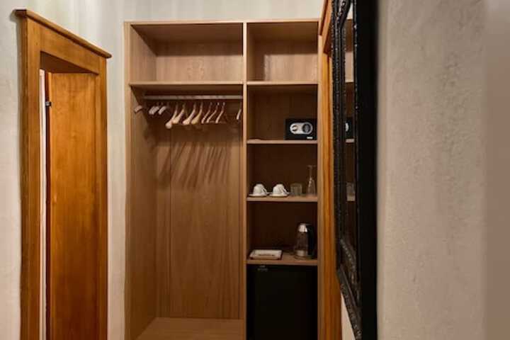 Room 7 of 57