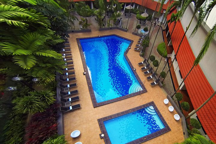 Pool 49 of 75