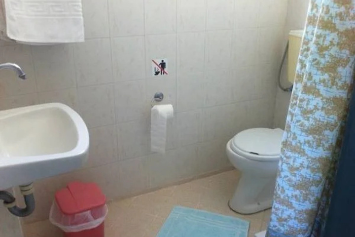Room 5 of 12