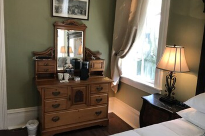 Room 35 of 52