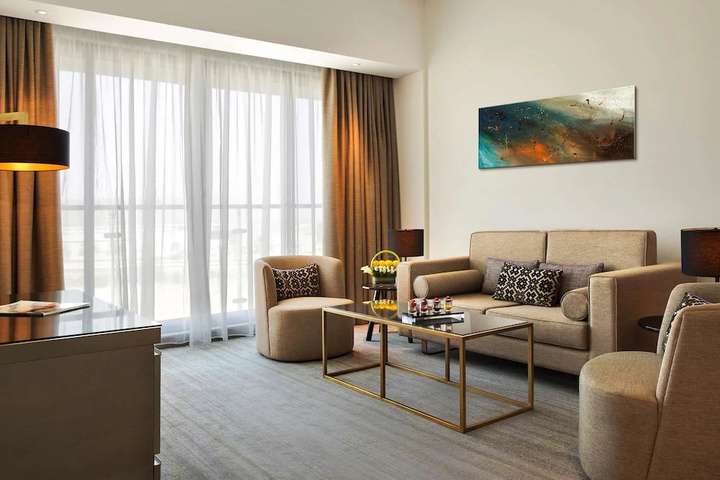 Room 4 of 28