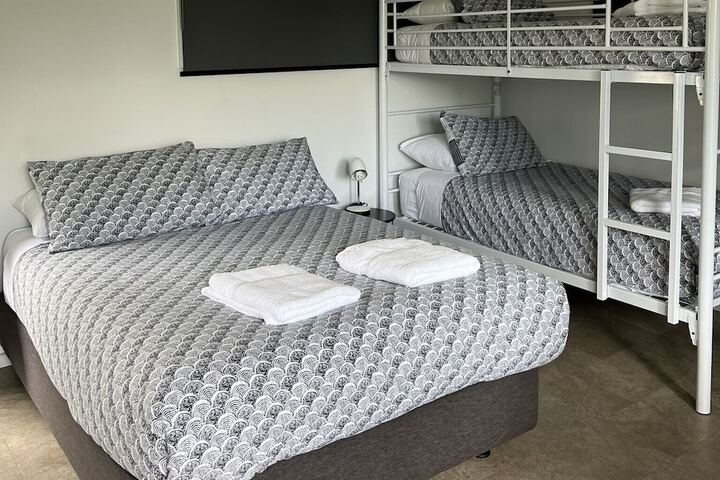 Room 5 of 14