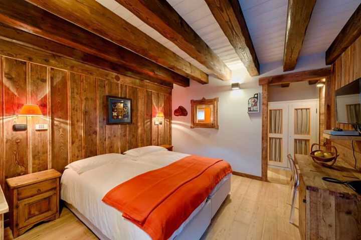 Room 9 of 58