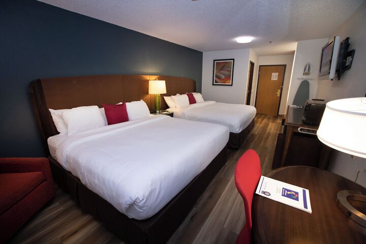 Room 5 of 32