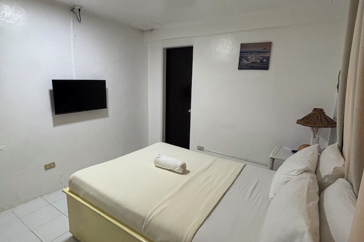 Room 18 of 42