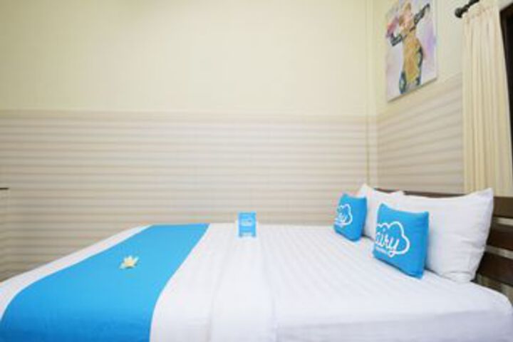 Room 6 of 16