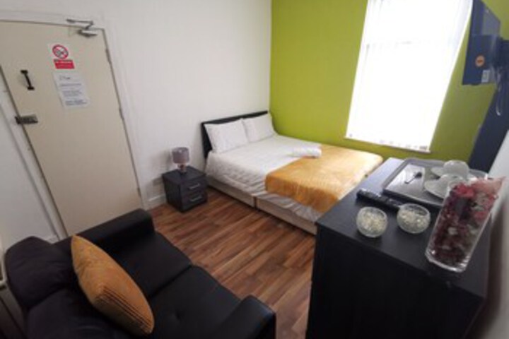 Room 22 of 35