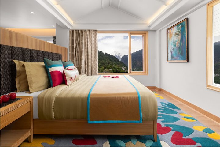 Room 15 of 34