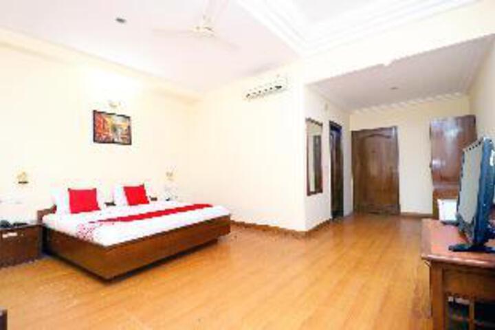 Room 18 of 23