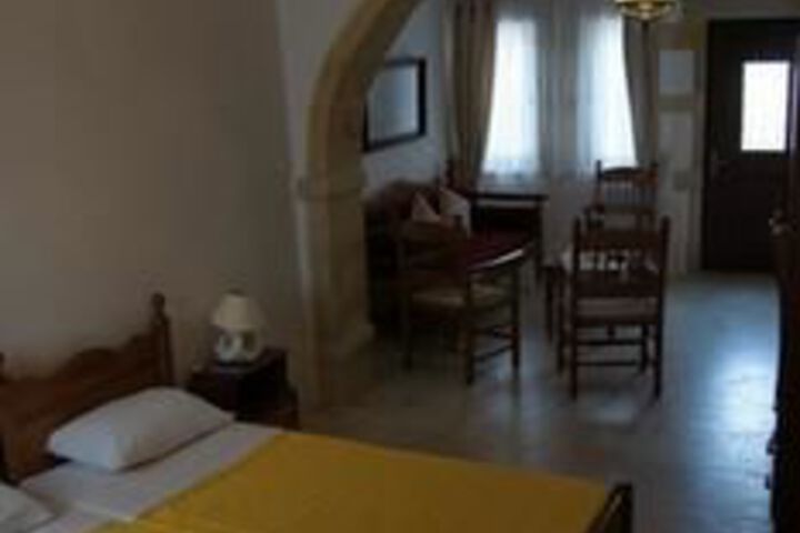 Room 7 of 37