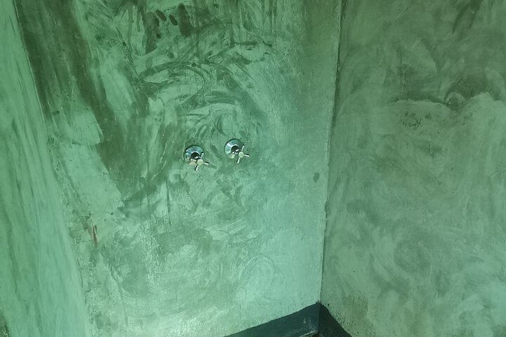 Room 11 of 17