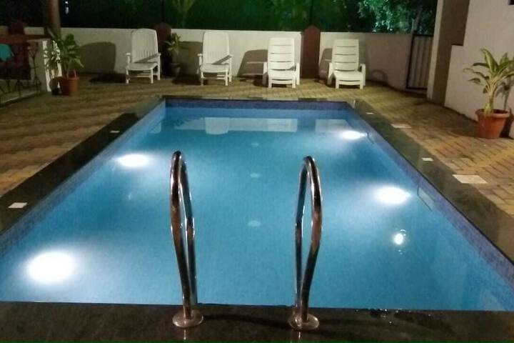 Pool 8 of 14