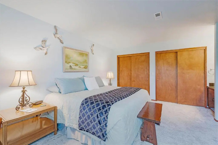 Room 4 of 18