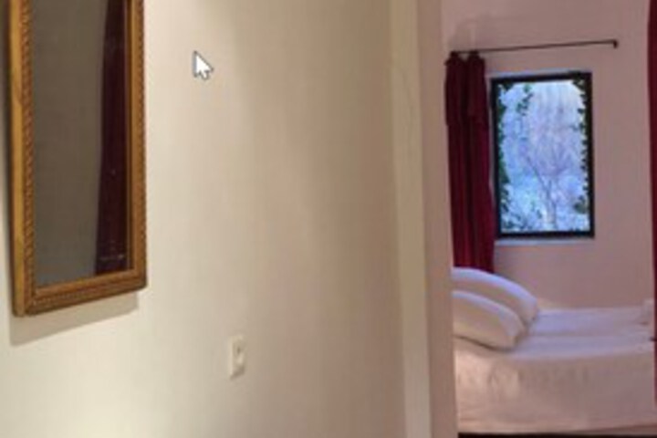 Room 3 of 15