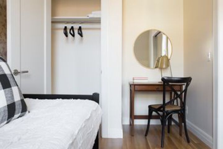 Room 8 of 23
