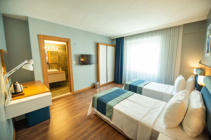 Room 18 of 39
