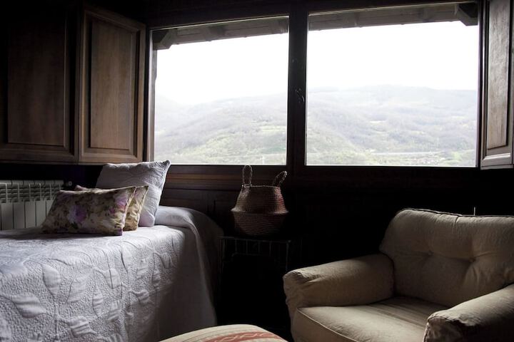 Room 2 of 21