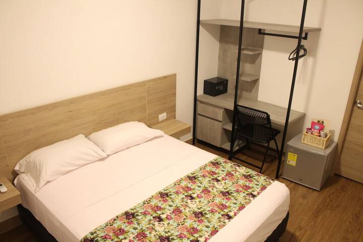 Room 12 of 40