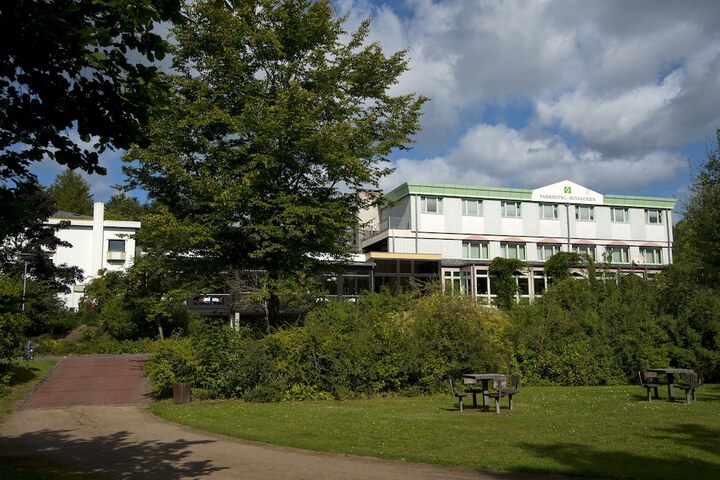 Hotel Exterior 36 of 38