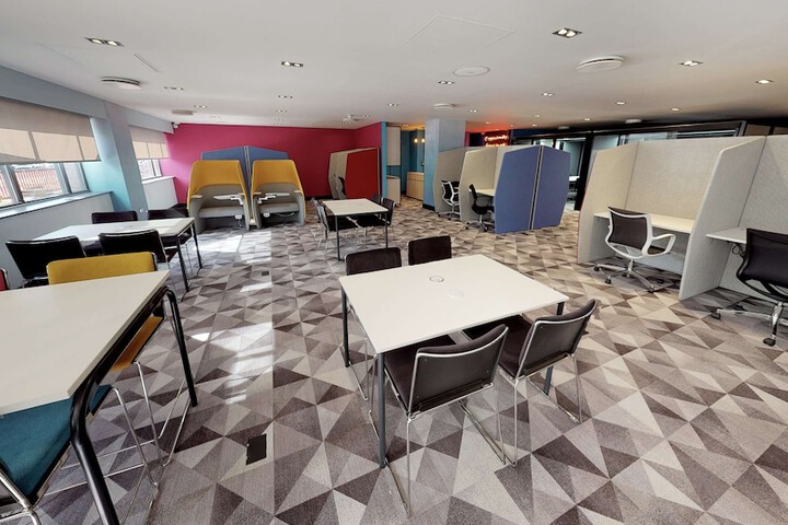 Business Center 48 of 52