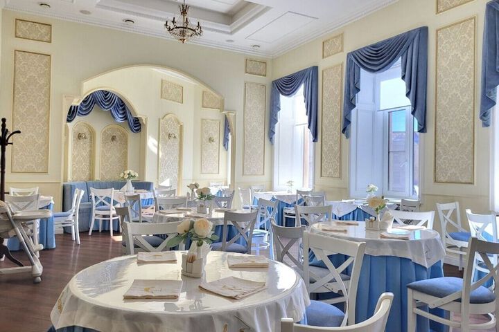 Dining Photos