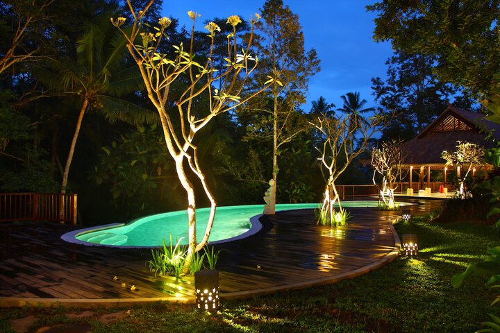 Pool 108 of 232