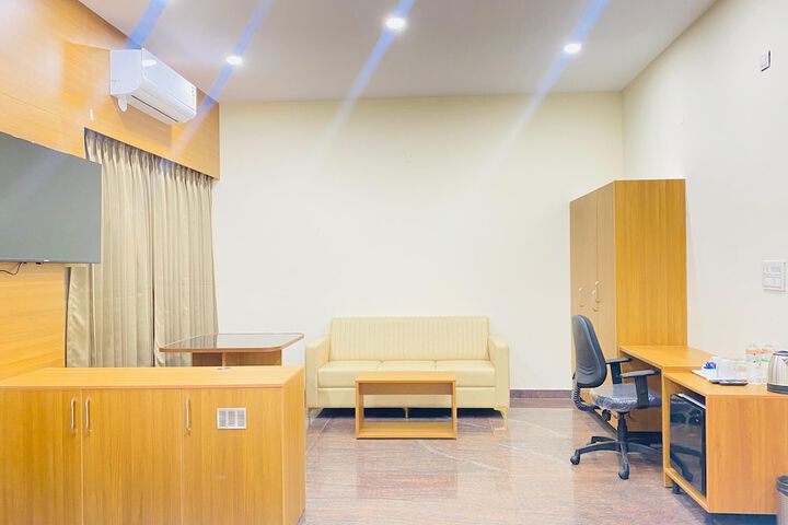 Room 11 of 35