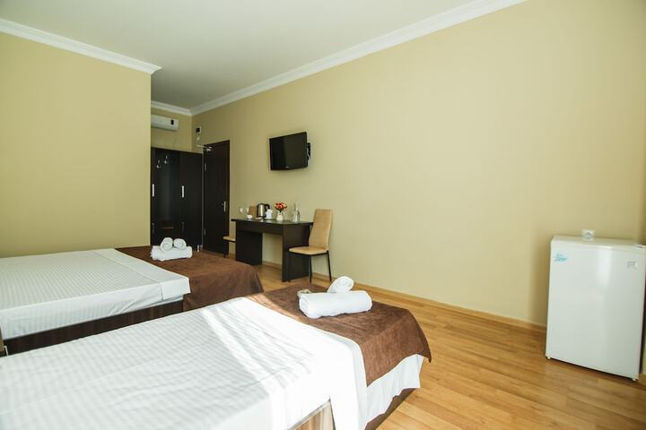 Room 18 of 48