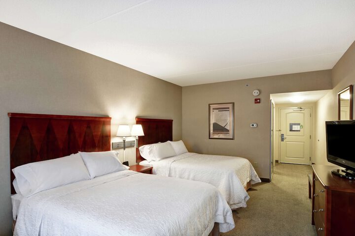 2 Double Beds (2 of 4)