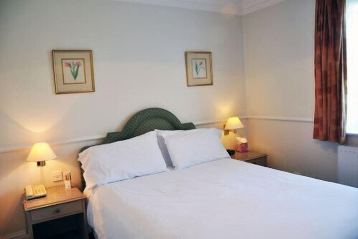 Room 8 of 23