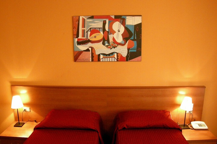 Room 10 of 71