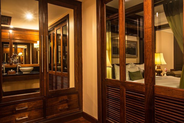 Room 26 of 111