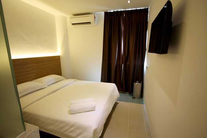 Room 12 of 38