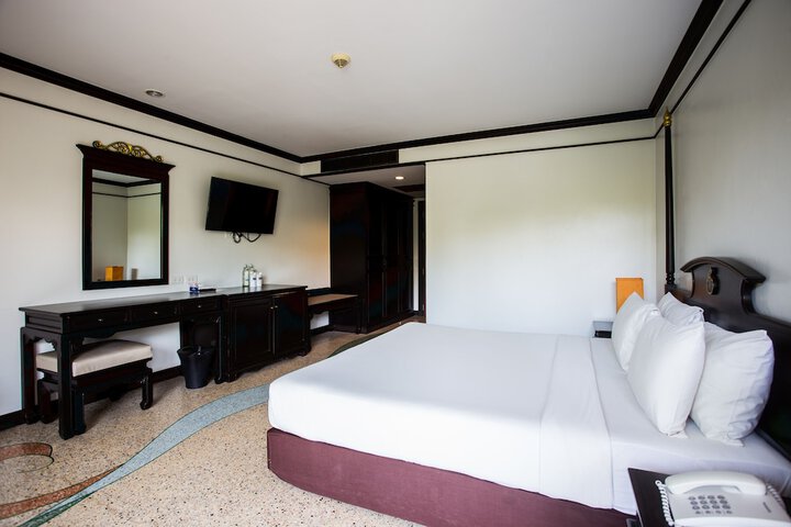 Room 6 of 61