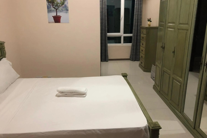 Room 4 of 23