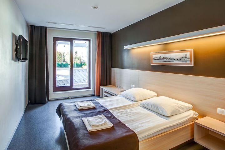 Room 8 of 55