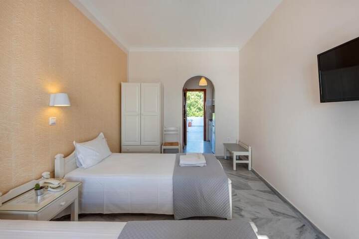 Room 45 of 85