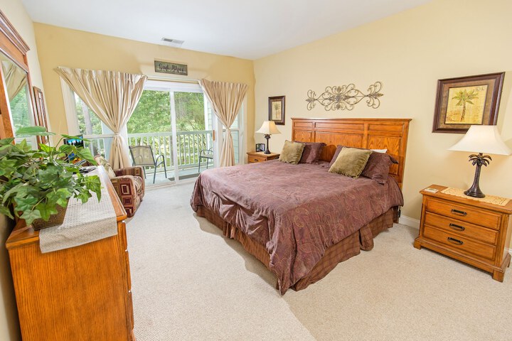 Room 3 of 52