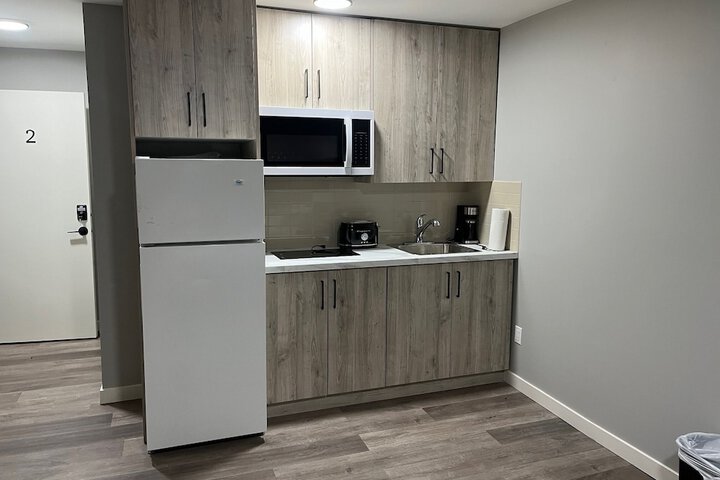 Room 9 of 10