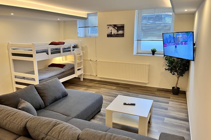 Room 90 of 149