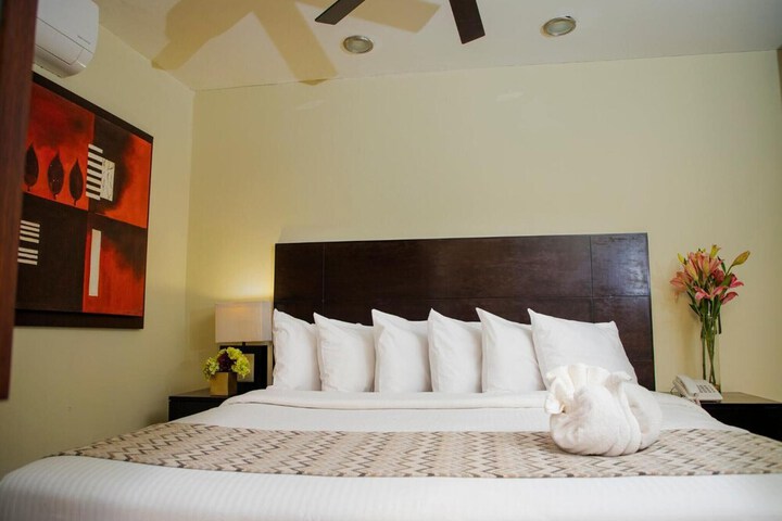 Room 8 of 35