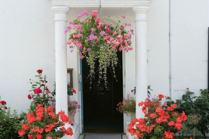 CROSSWAYS HOTEL