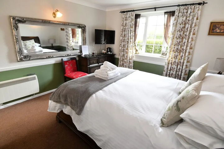Room 3 of 11