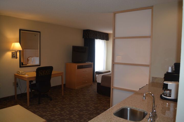 Room 14 of 38
