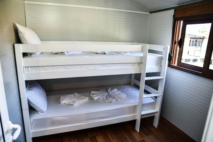 Room 8 of 49