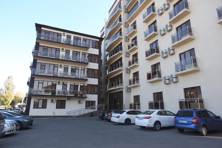 Hotel 84 of 86