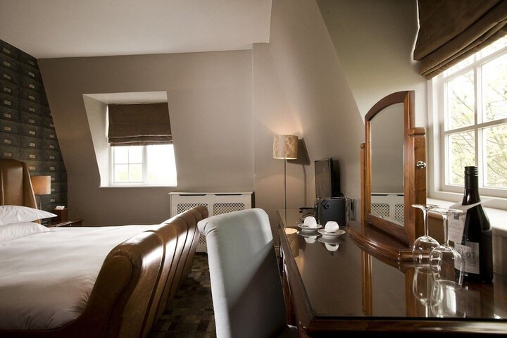 Room 28 of 70