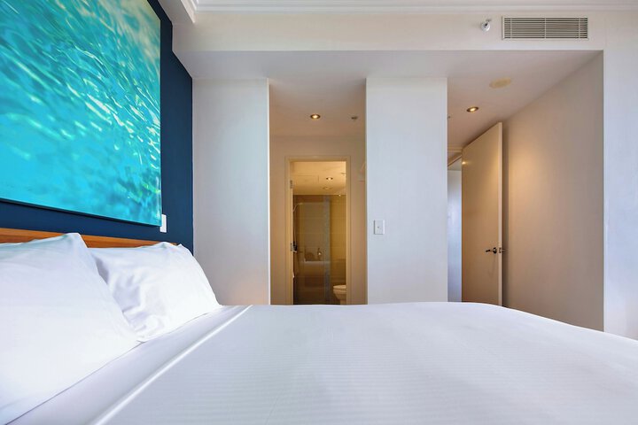 Room 83 of 308